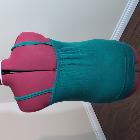 Lot of 3 Women's Shirts 2 Bikini Strap Shirts and 1 Scoop Neck T-shirt - Picture 10 of 16